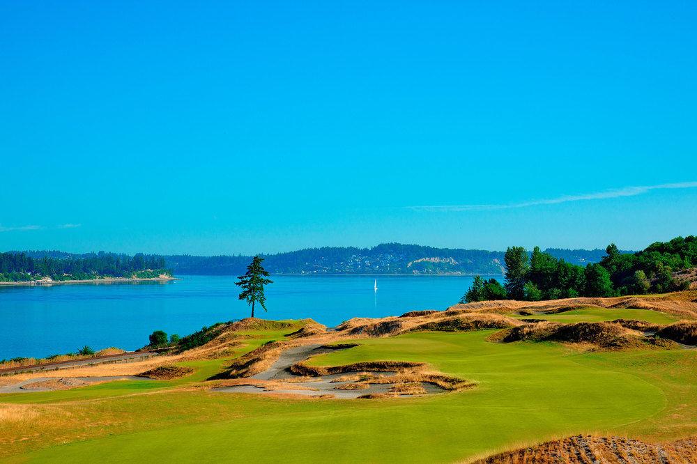 Hotel Murano Tacoma Exteriör bild The 17th hole at Chambers Bay