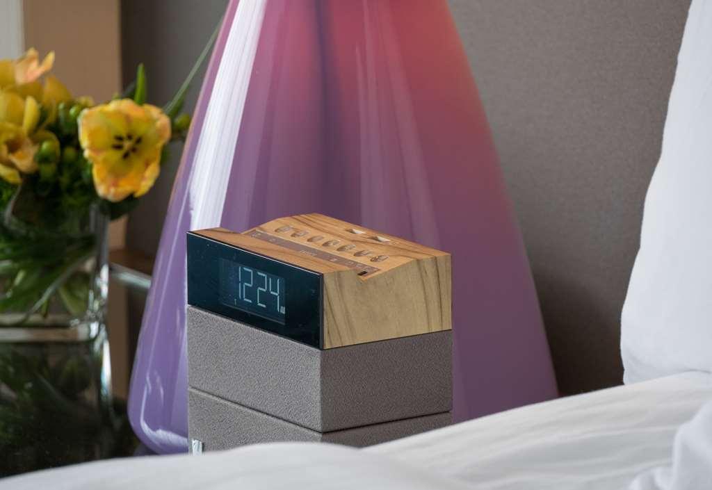 Hotel Murano Tacoma Rum bild The new alarm clock