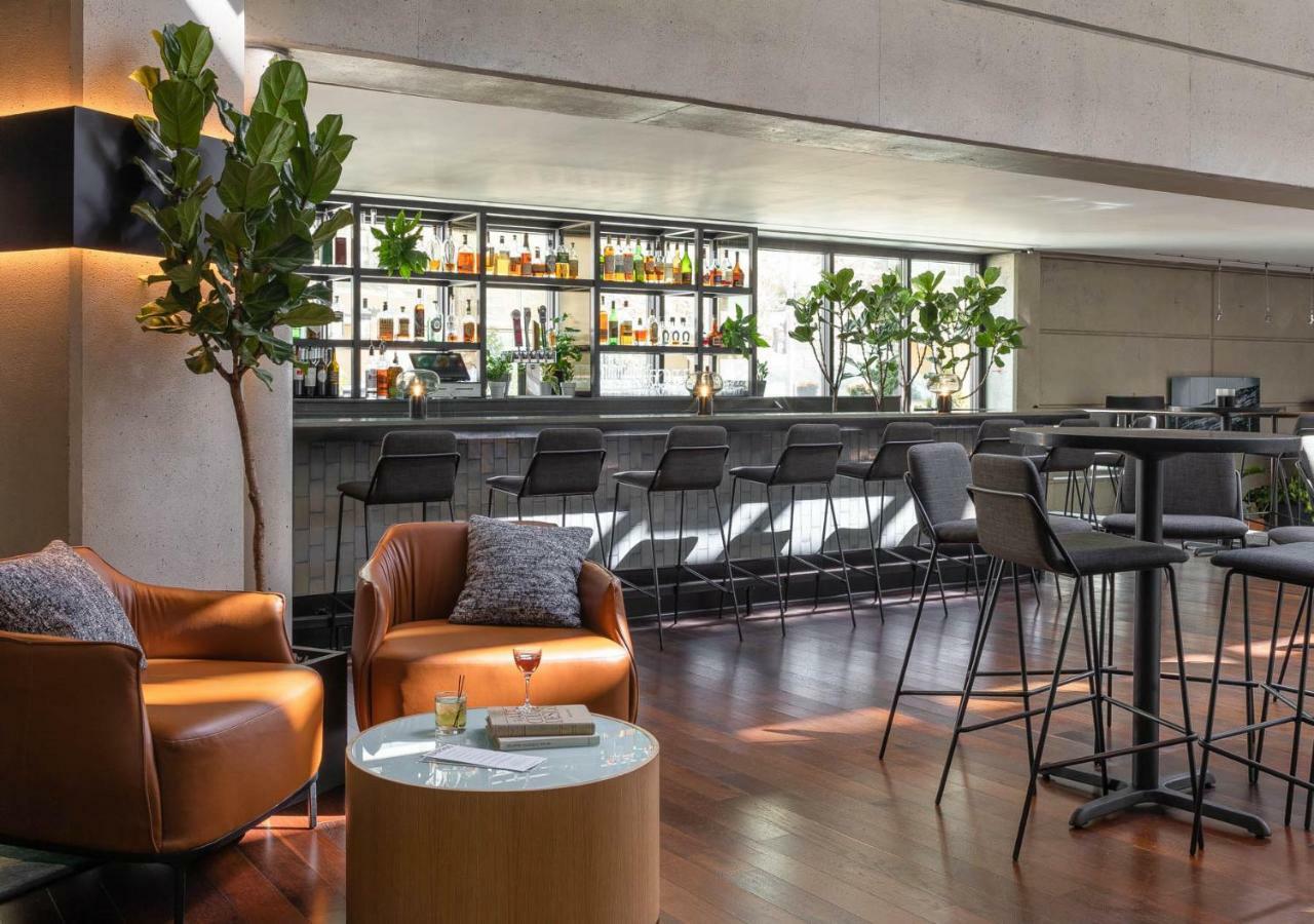 Hotel Murano Tacoma Exteriör bild The bar at the 19th floor